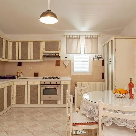 Lilla Apartment