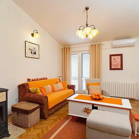 Lilla Apartment *