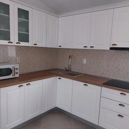 Lilla Apartamento Baška Voda