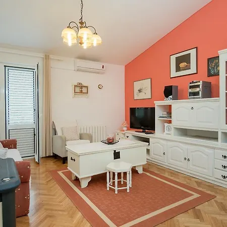 Lilla Baška Voda